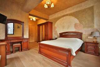 Отель Hotel Wine Palace Тбилиси Двухместный номер Делюкс с 1 кроватью и балконом-2
